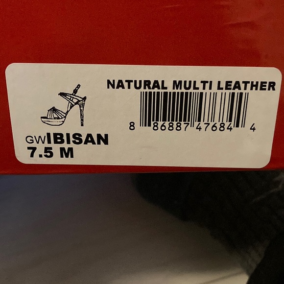 Guess Heels - Picture 5 of 5